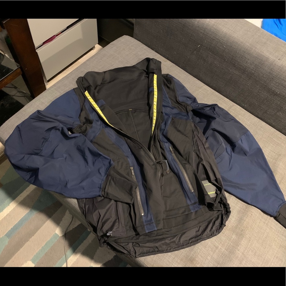 EXTREMELY RARE lululemon x Roksanda Define Jacket - Picture 4 of 7